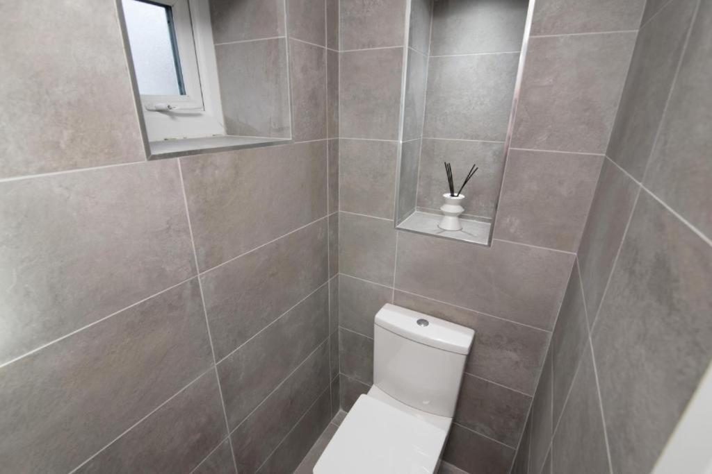 Luxurious Apartments - In Кардіфф Екстер'єр фото